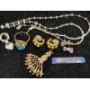 ☆プロの鑑定査定士常駐☆　【手の込んだ18金のジュエリー多数!!　高価買取させて頂きました(^-^)!!　ダイヤモンド付き　宝石付き貴金属はプロの買取鑑定査定士がいる久里浜の大黒屋にお任せ下さい!!】　地域最高値でお客様に満足して頂きます!!　是非、1度ご来店ください♪