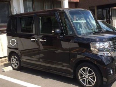 福岡県直方市にて、『HONDA N-BOX』の右リアクォーターのへこみを施工させて頂きました。