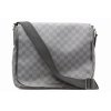 LOUIS VUITTON ルイヴィトン　ディスリクト　ダミエ グラフィットをお買取りさせて頂きました！｜ルイヴィトンをはじめ、シャネルやエルメス、グッチなどブランドバッグのお買取は金沢文庫駅東口徒歩２分の大黒屋金沢文庫駅東口店におまかせください!!