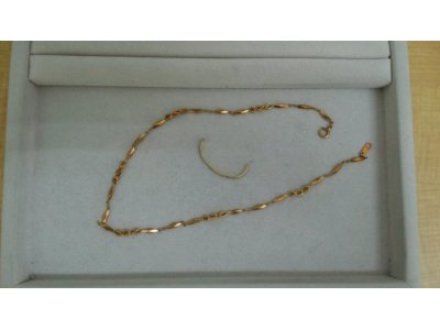 K18ネックレス買取しました。質岡崎質屋岡崎市貴金属ジュエリー金プラチナダイヤモンド時計ロレックスオメガブランドバックルイヴィトンシャネルエルメス携帯スマートフォン商品券株主優待券図書カードクオカードのお買取は地域No1安心高価買取&質の大黒屋質岡崎店にお任せ下さい。