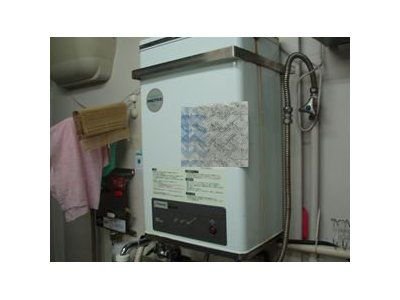 壁掛式電気温水器　湯沸器　給湯器　保守点検料金