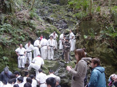 励士館さんの寒稽古へ　23-9