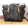 【LOUIS　VUITTON　ルイ・ヴィトン　M56688　トータリーPM　モノグラム　トートバッグ】高価買取させていただきました!!　定番はもちろん高額買取!!