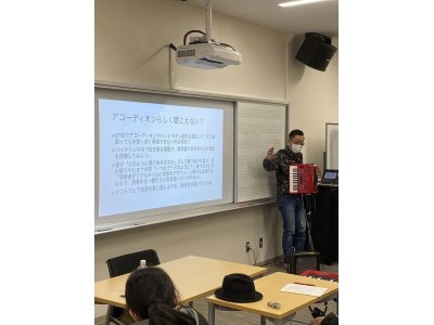 大阪音楽大学での授業に音楽教室きじばとの家の長坂憲道が登壇