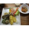 本日の日替わりランチは「イカと野菜の天ぷら」です。