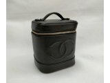 大黒屋 秦野店です。 3月4日（土） 本日も皆様のご来店、心よりお待ちしております！  【CHANEL シャネル バニティ　バッグ】  ブランドバッグ ・ブランド小物 中古品 買取強化中！！