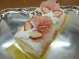 【母の日のケーキ　 ロールケーキ】