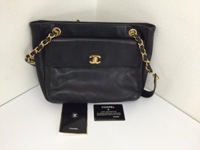 シャネル(CHANEL)キャビアスキン チェーンショルダーバッグ お買取りさせて頂きました。
