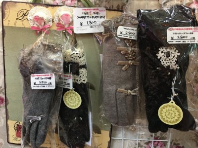 フランス薔薇&可愛い手袋入荷!