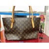 ♪8月も高価買取♪　【LOUIS VUITTON　ルイ・ヴィトン　M40608　ラスパイユPM　モノグラム　トートバッグ　美中古】高価買取させて頂きました!!　何個あっても困らない定番タイプのトートバッグは衰えぬ人気ですので、買取金額も安定して高いです(^-^)!!　古いモノグラムやダミエ・アズール・マルチカラー・ヴェルニ・エピ・タイガなどなどヴィトン製品高価買取致します♪