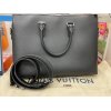 ☆メンズブランド品も高価買取☆　【LOUIS VUITTON　ルイ・ヴィトン　タイガ　M33416　アントン・ブリーフケース　アルドワーズ　書類かばん　未使用品】高価買取させて頂きました!!　男性もののバッグやお財布・腕時計・小物・ベルト・ジュエリーなども積極的に高価買取させて頂きます(^-^)!!　地域No1の買取高を誇る久里浜の大黒屋にお任せ下さい!!