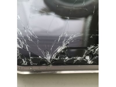 iPhone6 バリ割れ(≧▽≦)
