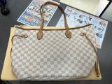 ルイヴィトン N51107 ネヴァーフルMM ご売却いただきました。