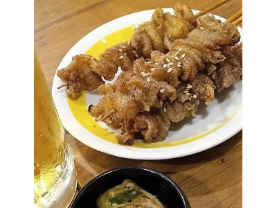 鶏皮の串揚げ