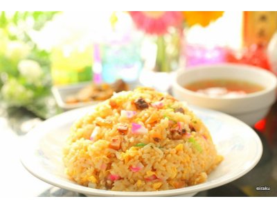 11月16日(月)晴れ  営業　食通が通う満州餃子　　たれなし餃子　　