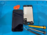 今回の修理案件はiPhoneSE2の液晶表示不良修理です!