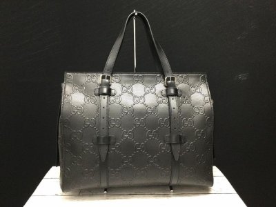 GUCCI GGエンボス トートバッグ