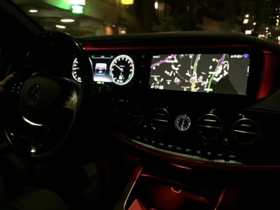 新型Sクラス(W222レンタカー）夜間内装イルミネーションが素敵☆