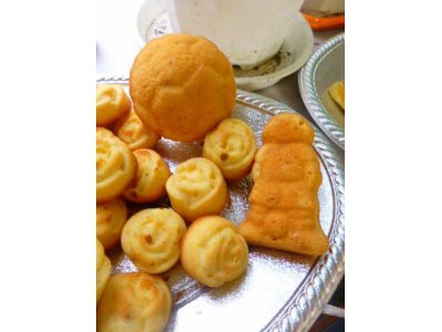 お菓子を焼きましたプレゼント中です！