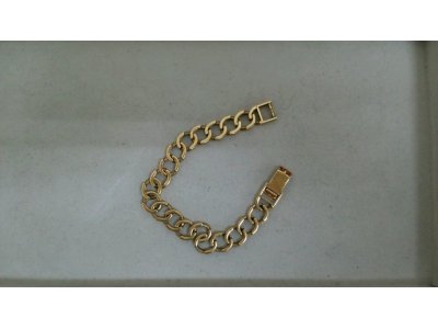 K18ブレスレット買取しました。質岡崎質屋岡崎市貴金属ジュエリー金プラチナダイヤモンド時計ロレックスオメガブランドバックルイヴィトンシャネルエルメス携帯スマートフォン商品券株主優待券図書カードクオカードのお買取は地域No1安心高価買取&質の大黒屋質岡崎店にお任せ下さい。