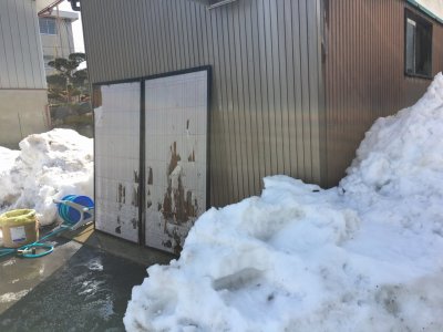 除雪しながら障子下処理