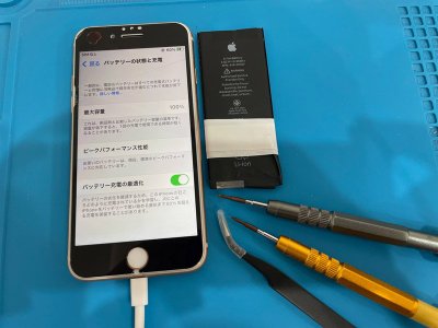 今回の修理案件はiPhone8バッテリー交換です