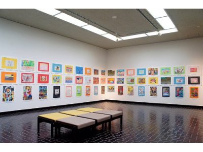 アートな冬 世界児童画展