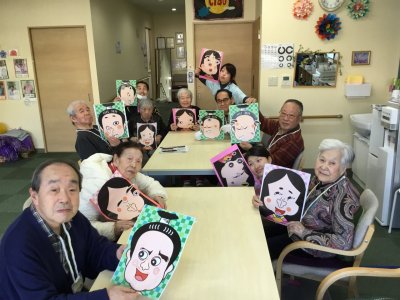 大笑い