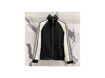 機能性と現代的 グッチ ジャケット ブラック ホワイト モノグラム スポーティ 良い品質 GUCCI