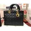 ♪10年20年前のバッグも高価買取♪　【Christian　Dior　クリスチャンディオール　LadyDior　 レディディオール ラムスキン カナージュ　ラージトート】高価買取させて頂きました!!　今、リサイクル業界のトレンドは”リバイバル”＋”アンティーク・ヴィンテージ”=古いもの・昔の物が人気再熱です!!　なので眠っているバッグや腕時計・ジュエリー・貴金属が驚きの価格で売却できます☆