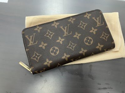 ルイヴィトン M42616 ジッピーウォレット ご売却いただきました。