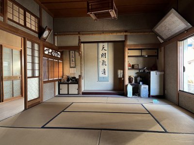 海まですぐ!庭の広い中古住宅