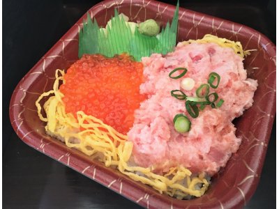 いくらネギトロ丼