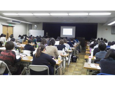 12月6日、名古屋で相原由花先生のアロマのセミナーありました