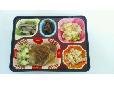 お弁当の写真