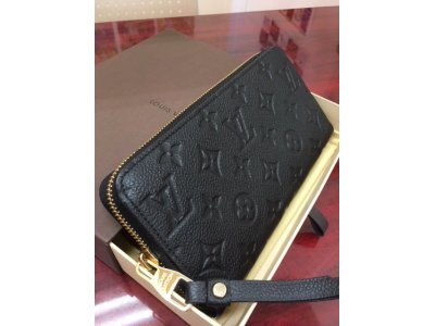 湘南買取・茅ヶ崎買取・寒川買取! 金プラチナ・ブランド品・時計・バッグ・金券チケット 高価買取強化中!大黒屋茅ヶ崎エメロード店