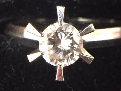 0.37カラット　プラチナダイヤリング　お買取りさせて頂きました 　ダイヤモンド　お売り下さい