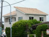 津西小学校近く、長岡町の、モデルハウス。屋根に瓦を使った理由とは。