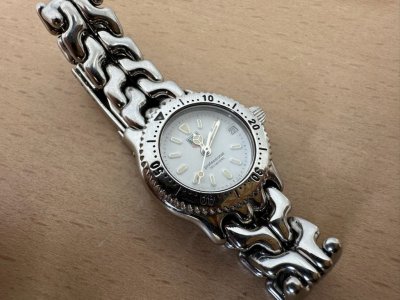 タグホイヤー プロフェッショナルなどの時計のお買取