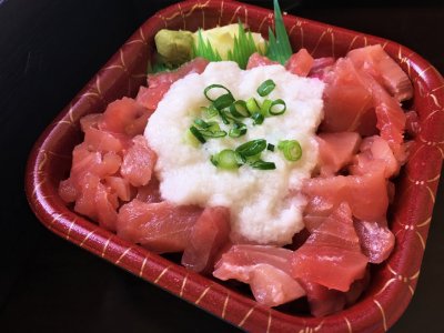 マグロやまかけ丼