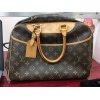 【臨時休業のお知らせ　2月25日(土曜日)お休みです】【LOUIS　VUITTON　ルイ・ヴィトン　M47270　ドーヴィル　モノグラム　ネームタグ　キーカデナ付】高価買取させていただきました(^-^)!!　地域No.1価格でお買取!!　プロの査定士がいるのは久里浜の大黒屋　京急久里浜駅前店。