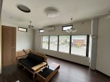 幹線道路沿いにある店舗付住居