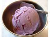 ウベ アイスクリーム（紫イモアイス）