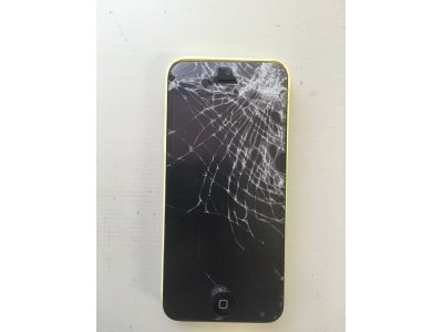 iPhone5C 落下、画面割れ操作不能に!!