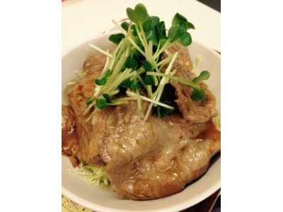 好評 やきにく丼
