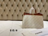 大活躍間違いなしFENDI フェンディ スーパーコピー トートバッグ PEEKABO 3色展開 安心品質仕上がり