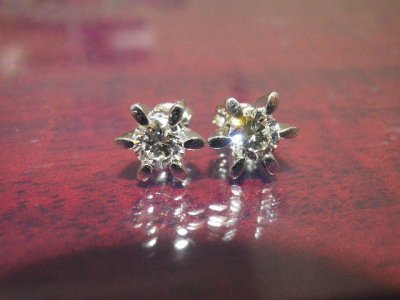 ダイヤピアス