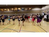 女性同士で踊る社交ダンス競技会の動画　チャチャチャ編