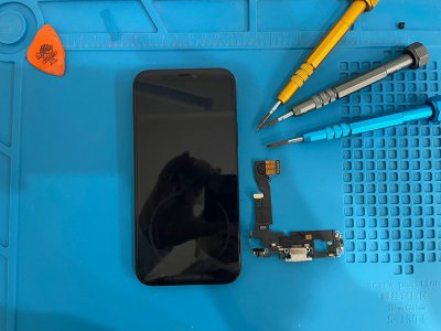 尼崎のiPhone・スマホ修理店スマホメディック 本日も元気にオープン