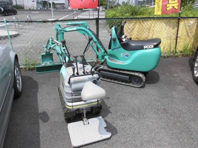 ミニユンボ居ます